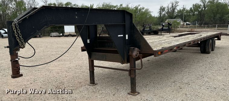 image for item NH9166 1997 Shop built  equipment trailer