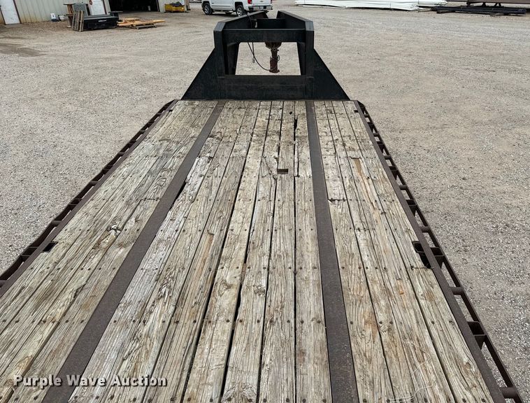 image for item NH9166 1997 Shop built  equipment trailer