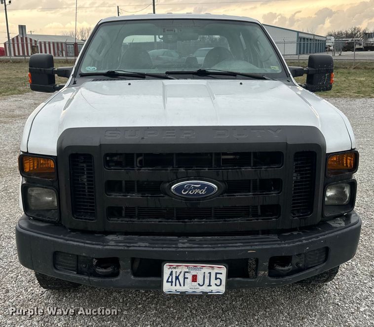 image for item NS9537 2010 Ford F250 Super Duty Crew Cab pickup truck