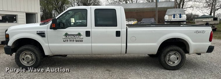 image for item NS9537 2010 Ford F250 Super Duty Crew Cab pickup truck