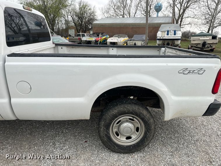 image for item NS9537 2010 Ford F250 Super Duty Crew Cab pickup truck