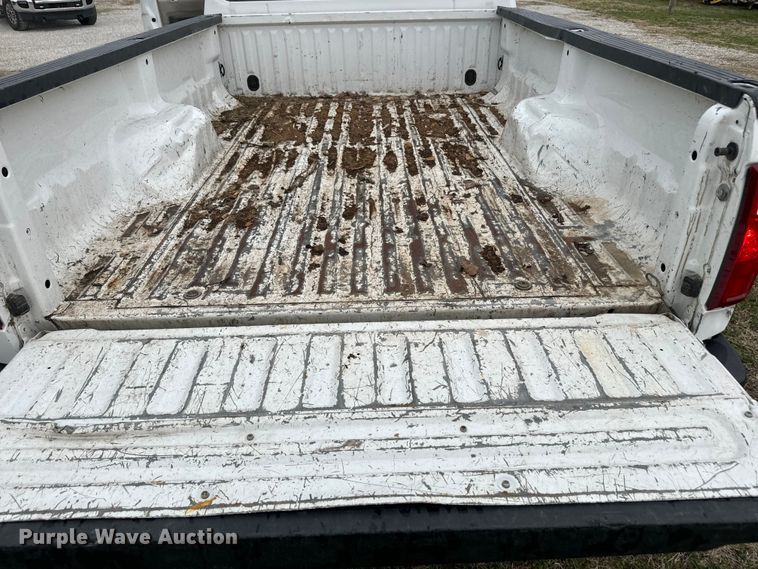 image for item NS9537 2010 Ford F250 Super Duty Crew Cab pickup truck