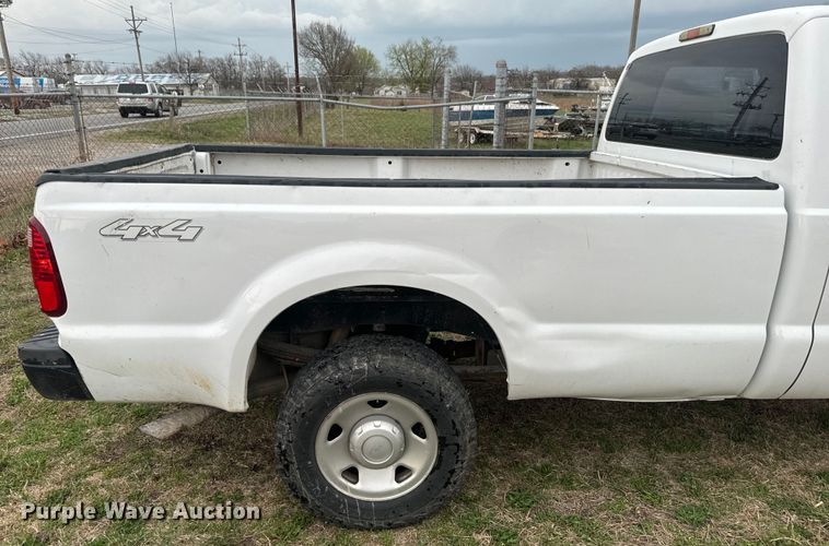 image for item NS9537 2010 Ford F250 Super Duty Crew Cab pickup truck