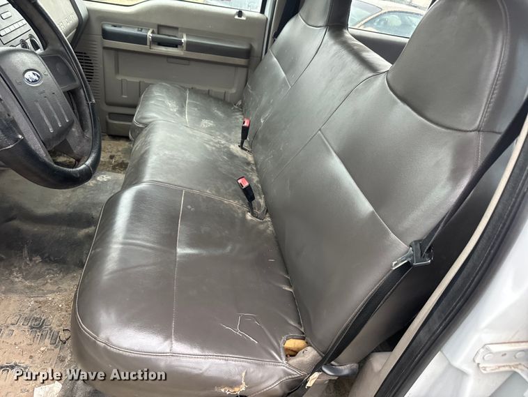 image for item NS9537 2010 Ford F250 Super Duty Crew Cab pickup truck