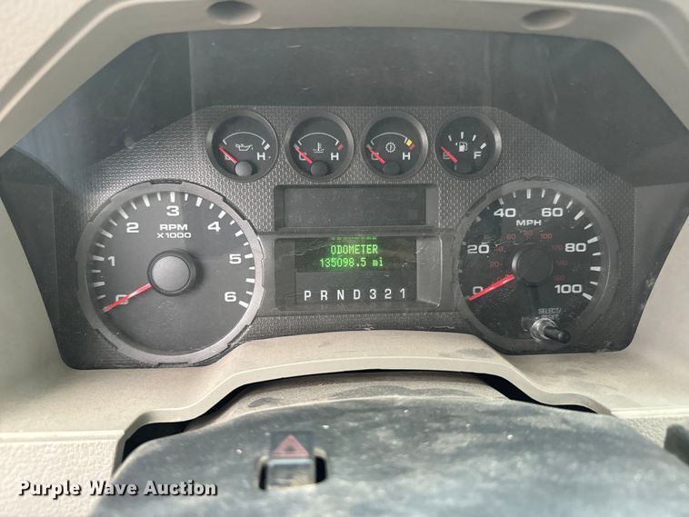 image for item NS9537 2010 Ford F250 Super Duty Crew Cab pickup truck