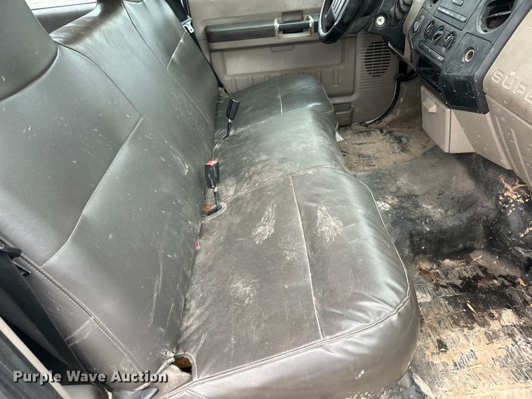 image for item NS9537 2010 Ford F250 Super Duty Crew Cab pickup truck