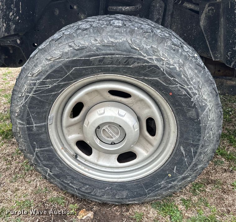 image for item NS9537 2010 Ford F250 Super Duty Crew Cab pickup truck