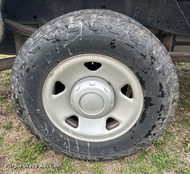 image for item NS9537 2010 Ford F250 Super Duty Crew Cab pickup truck