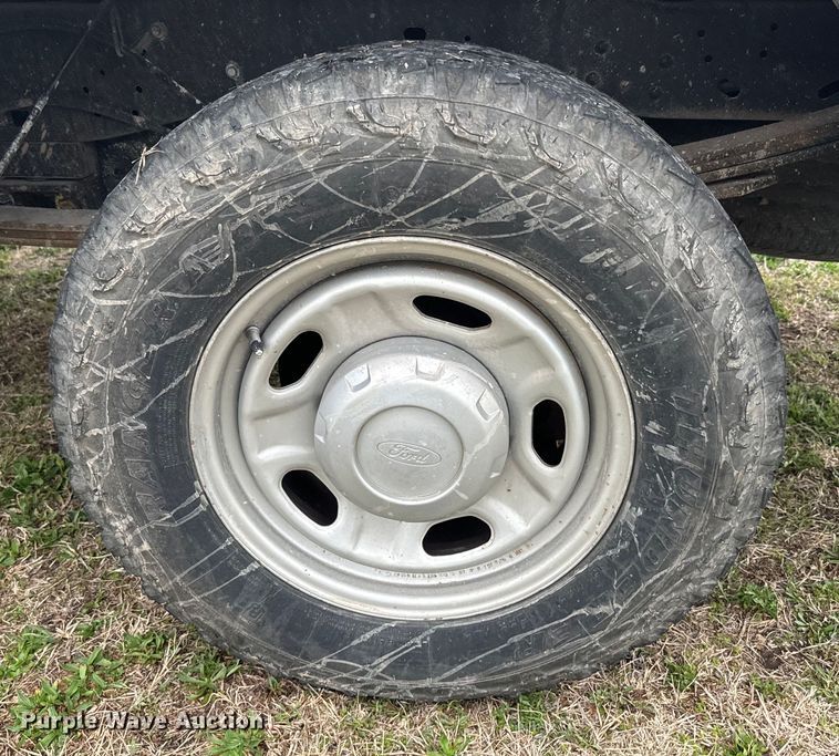 image for item NS9537 2010 Ford F250 Super Duty Crew Cab pickup truck