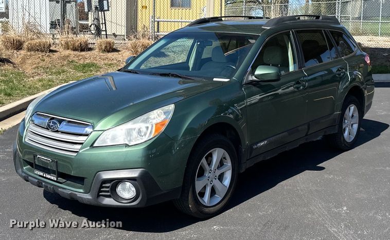 image for item NT9075 2014 Subaru  Outback  SUV