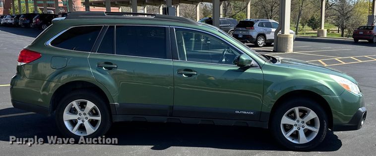 image for item NT9075 2014 Subaru  Outback  SUV