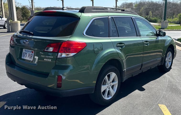 image for item NT9075 2014 Subaru  Outback  SUV