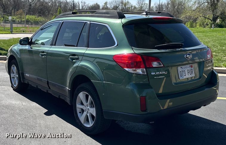 image for item NT9075 2014 Subaru  Outback  SUV