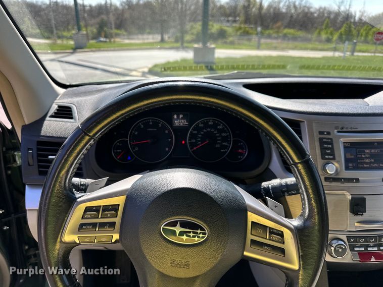 image for item NT9075 2014 Subaru  Outback  SUV