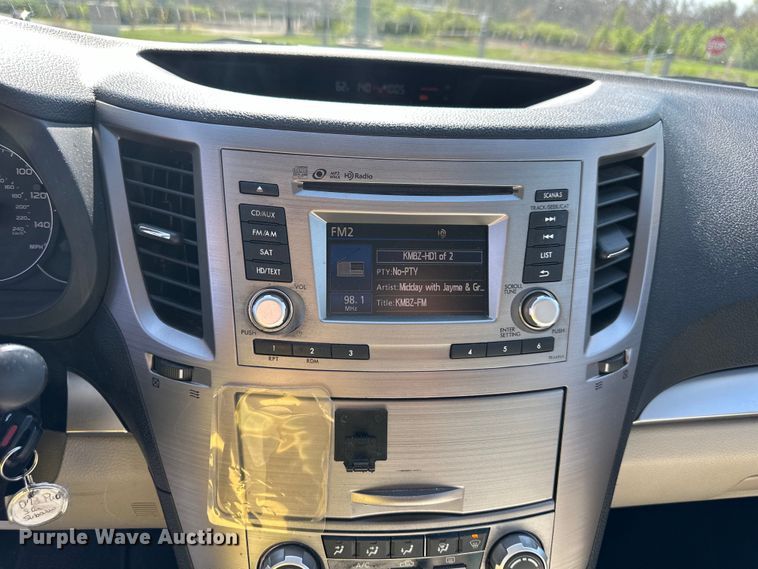 image for item NT9075 2014 Subaru  Outback  SUV