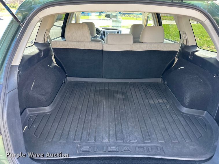 image for item NT9075 2014 Subaru  Outback  SUV