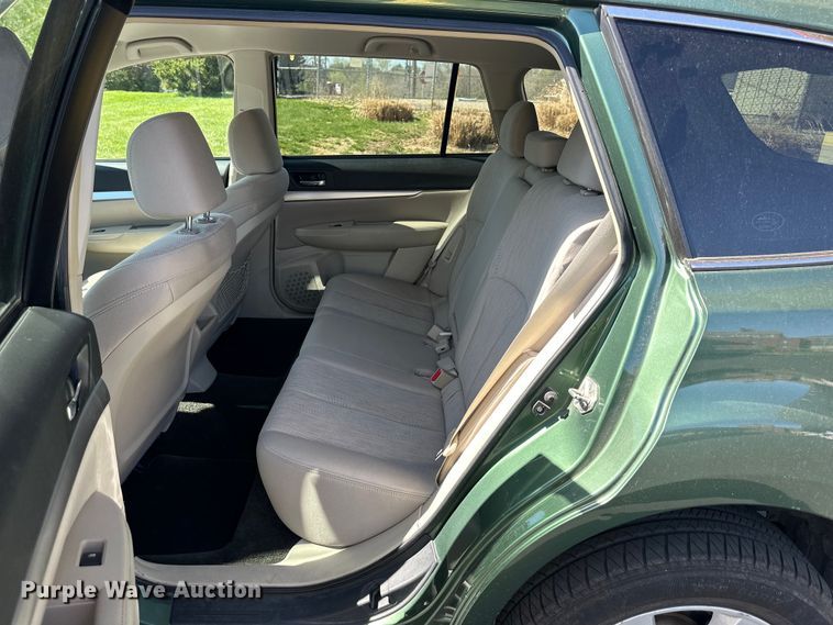 image for item NT9075 2014 Subaru  Outback  SUV