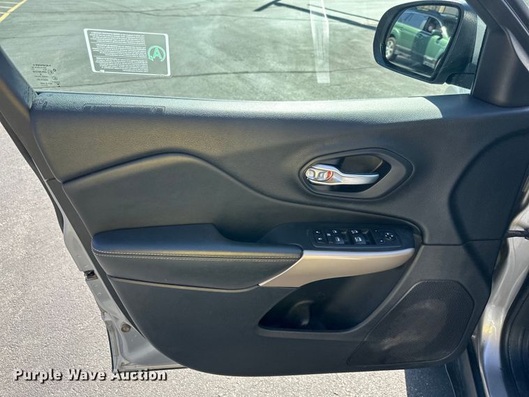 image for item NT9077 2018 Jeep Cherokee  SUV