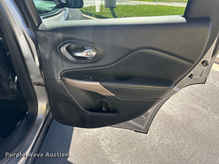 image for item NT9077 2018 Jeep Cherokee  SUV