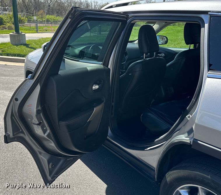 image for item NT9077 2018 Jeep Cherokee  SUV