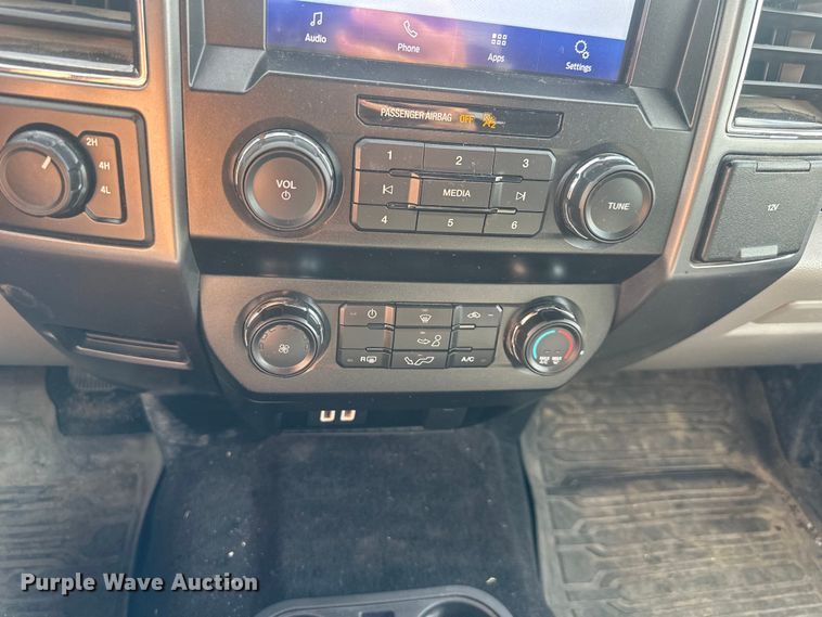 image for item NT9082 2020 Ford F150 SuperCab pickup truck