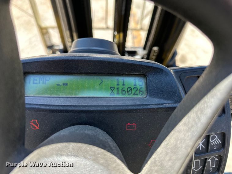 image for item NT9090 Yale GLC050VX forklift