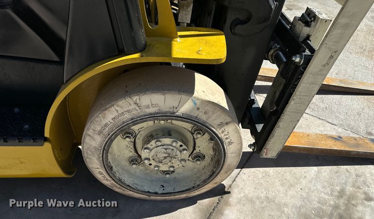 image for item NT9090 Yale GLC050VX forklift