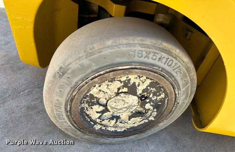 image for item NT9090 Yale GLC050VX forklift