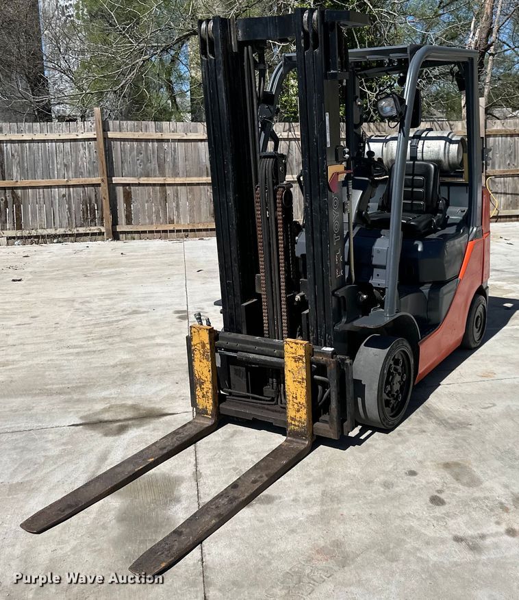 image for item NT9091 2014 Toyota 8FGCU25 forklift