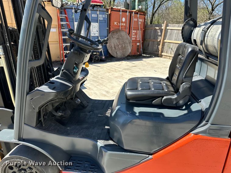 image for item NT9091 2014 Toyota 8FGCU25 forklift