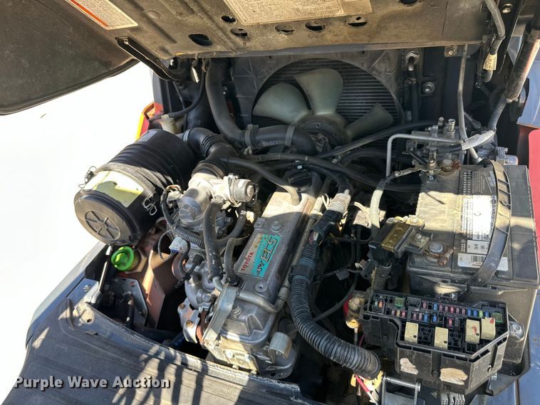 image for item NT9091 2014 Toyota 8FGCU25 forklift