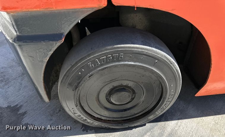 image for item NT9091 2014 Toyota 8FGCU25 forklift