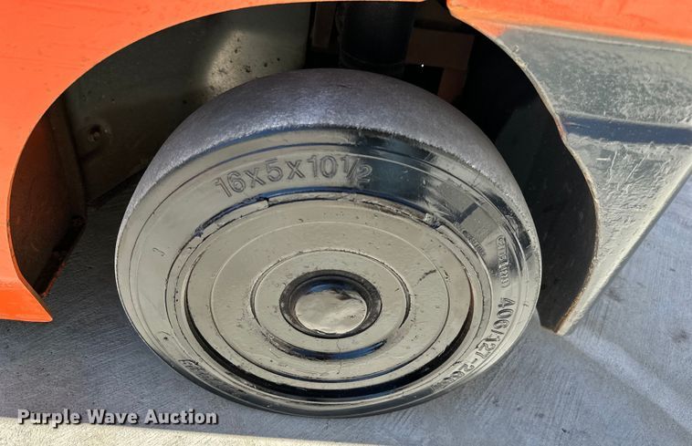 image for item NT9091 2014 Toyota 8FGCU25 forklift