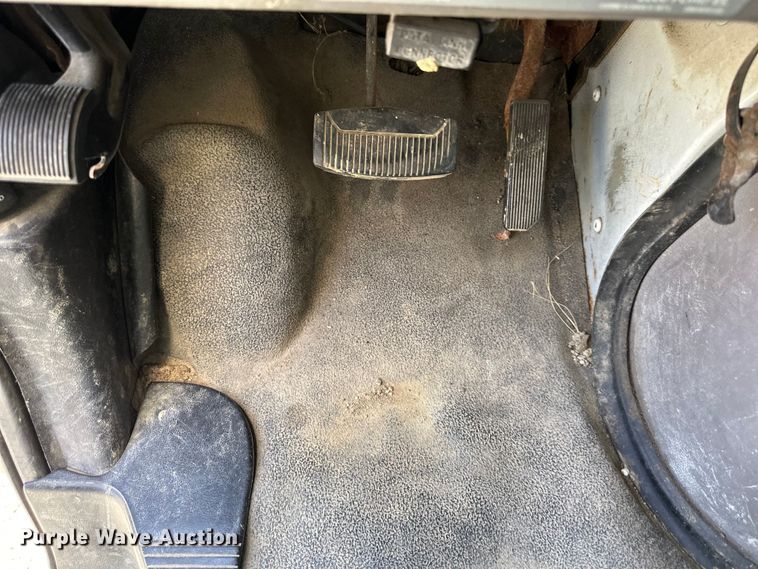 image for item NT9092 2000 Ford E350 box truck