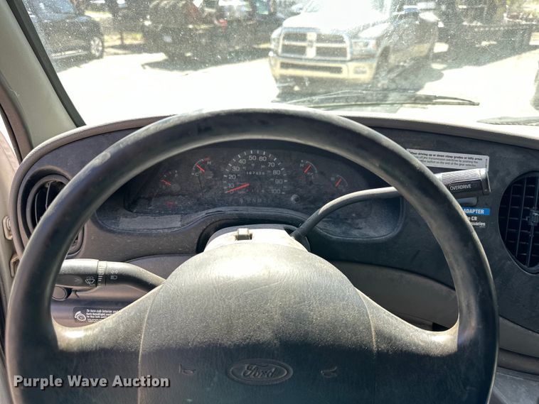 image for item NT9092 2000 Ford E350 box truck