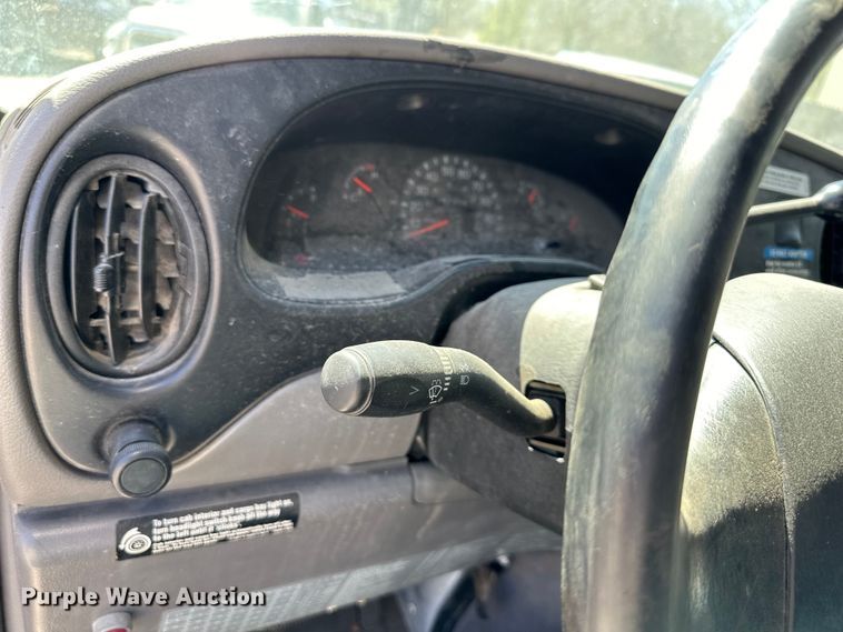 image for item NT9092 2000 Ford E350 box truck