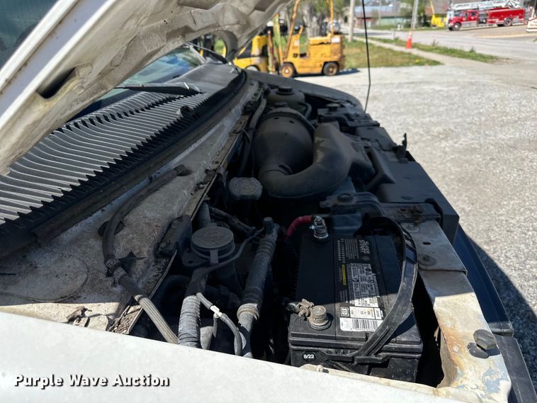 image for item NT9092 2000 Ford E350 box truck