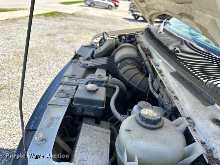 image for item NT9092 2000 Ford E350 box truck