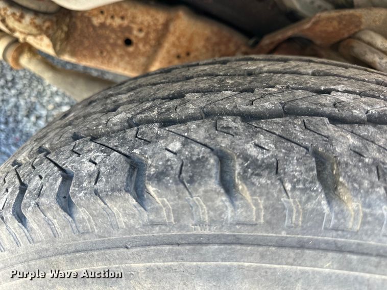 image for item NT9092 2000 Ford E350 box truck