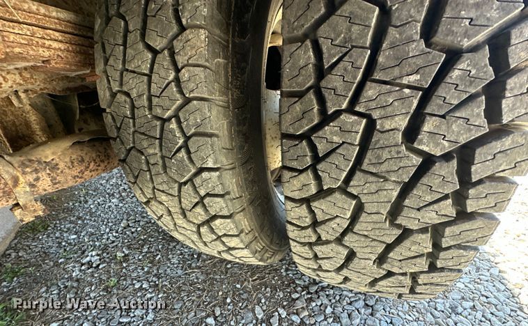 image for item NT9092 2000 Ford E350 box truck