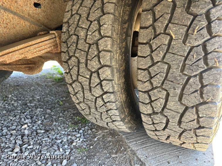 image for item NT9092 2000 Ford E350 box truck