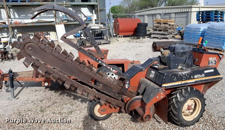 image for item NV9035 2003 Ditch Witch 1820H trencher with trailer