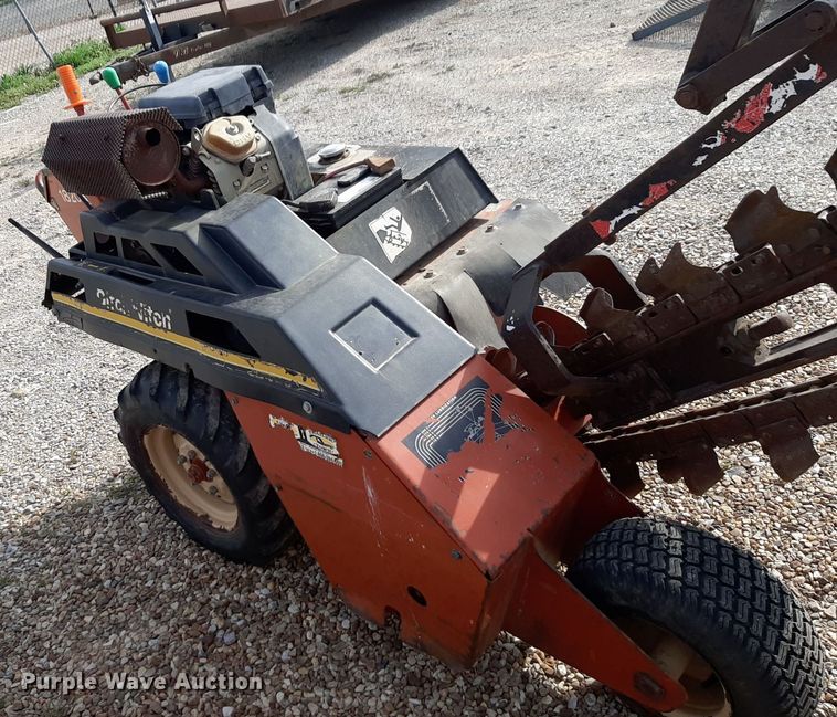 image for item NV9035 2003 Ditch Witch 1820H trencher with trailer