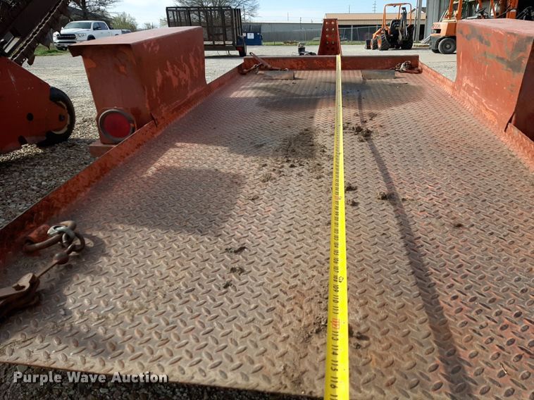 image for item NV9035 2003 Ditch Witch 1820H trencher with trailer