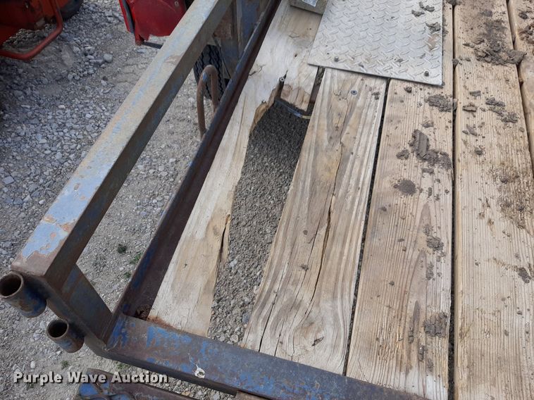 image for item NV9036 2006 Ditch Witch 1330 trencher with trailer