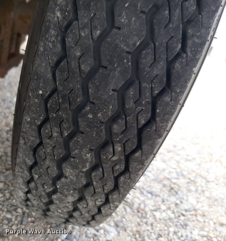 image for item NV9036 2006 Ditch Witch 1330 trencher with trailer