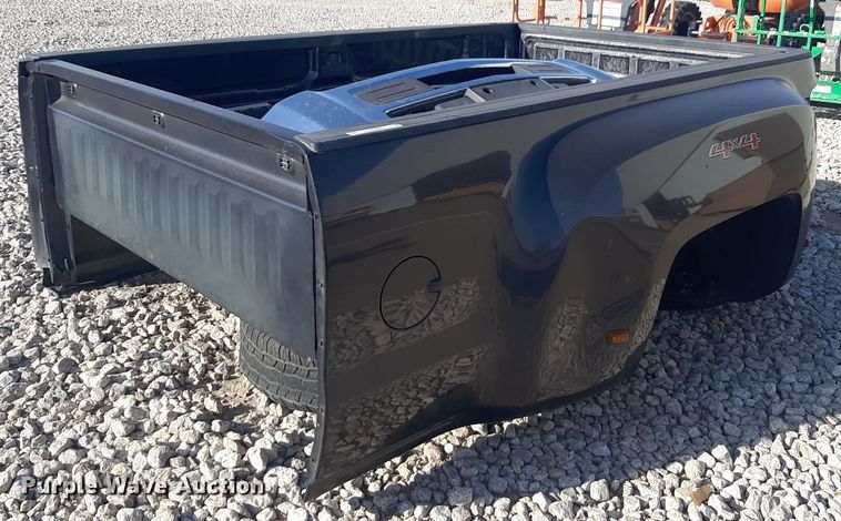 image for item NV9093 2014 Chevrolet Silverado 3500 pickup truck bed