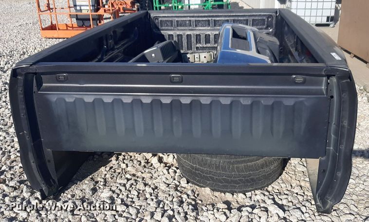 image for item NV9093 2014 Chevrolet Silverado 3500 pickup truck bed