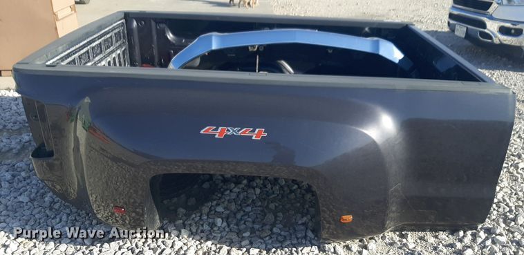 image for item NV9093 2014 Chevrolet Silverado 3500 pickup truck bed