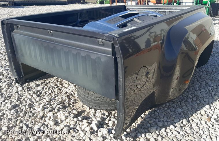 image for item NV9093 2014 Chevrolet Silverado 3500 pickup truck bed